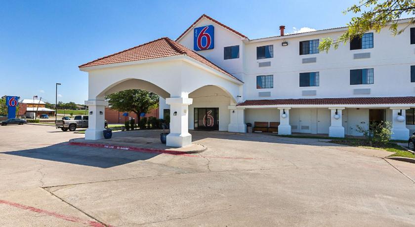 MOTEL 6 BEDFORD