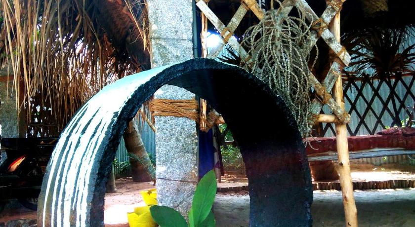 Dharmakanni Tropical Huts photo