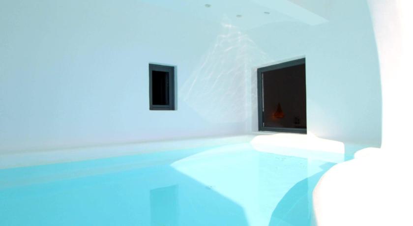 Filira Suites — Hotel in Santorini