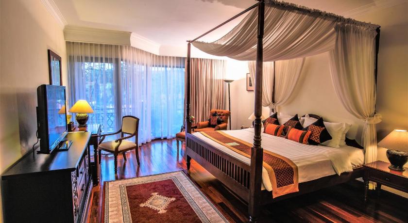 Image of Connecting 2-Bedroom Family Suites 0