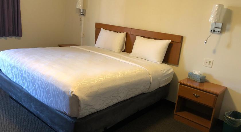 Monticello Motel photo