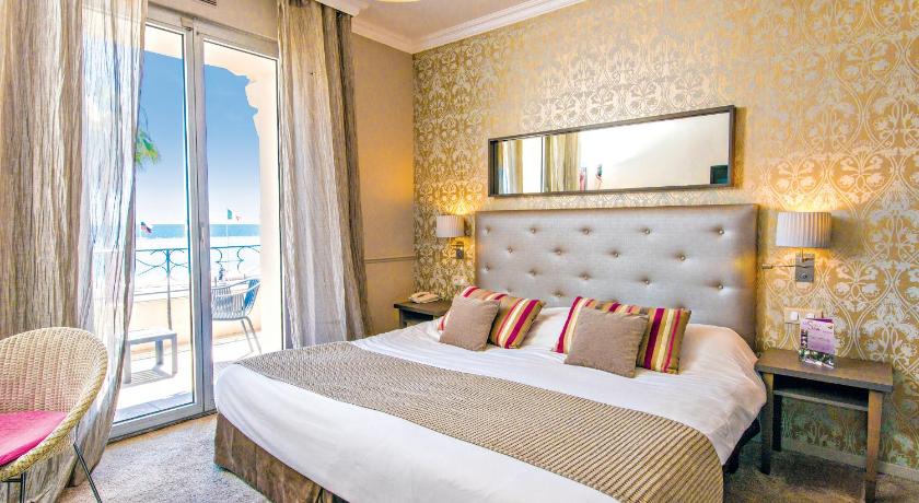 Image of Double Room with Terrace and Sea View 0