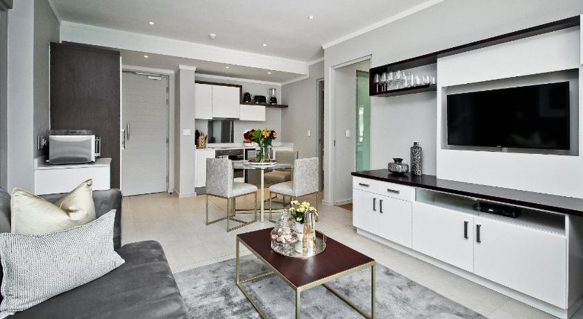 SANDTON APARTMENT 15 WEST ROAD SOUTH photo