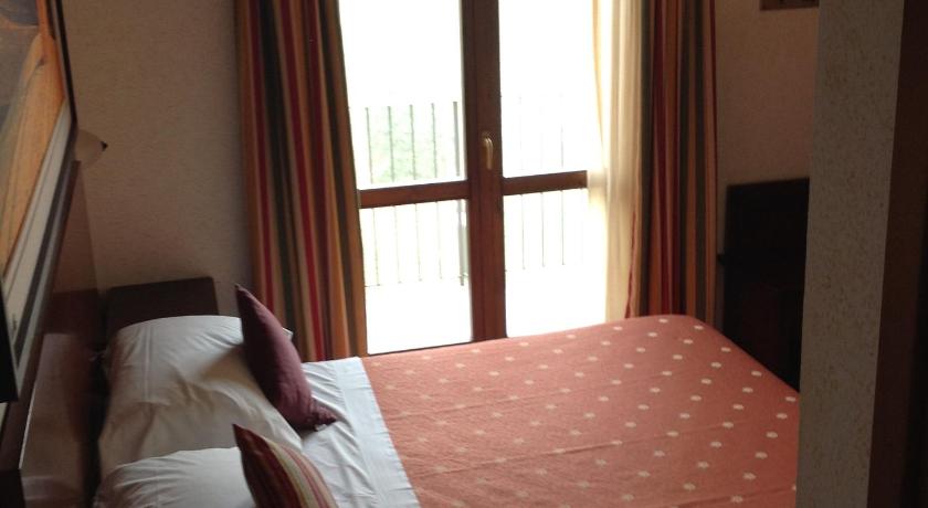 Фото: Просторный одноместный номер (Large Single Room) 1