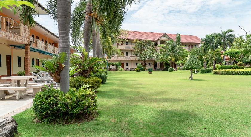 촌부리 P.N. Gold Resort 2つ星 ホテル 客室