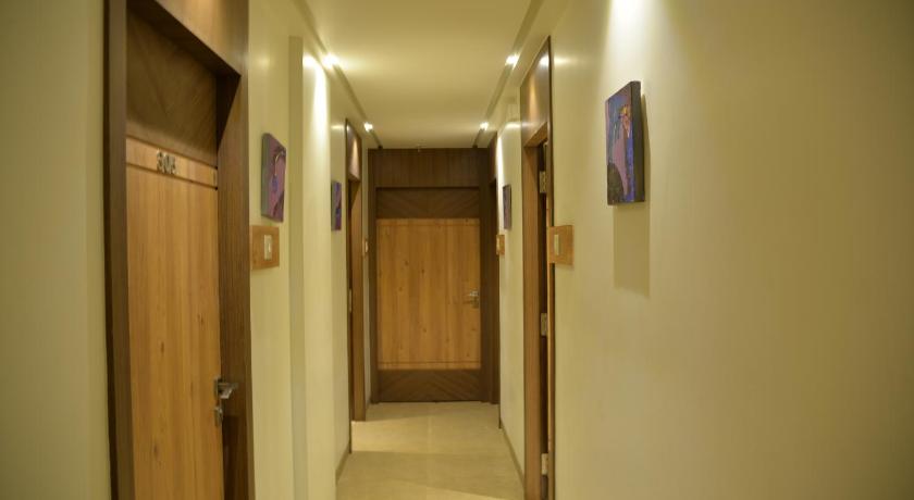 Hotel D-Adda – Badlapur, KY