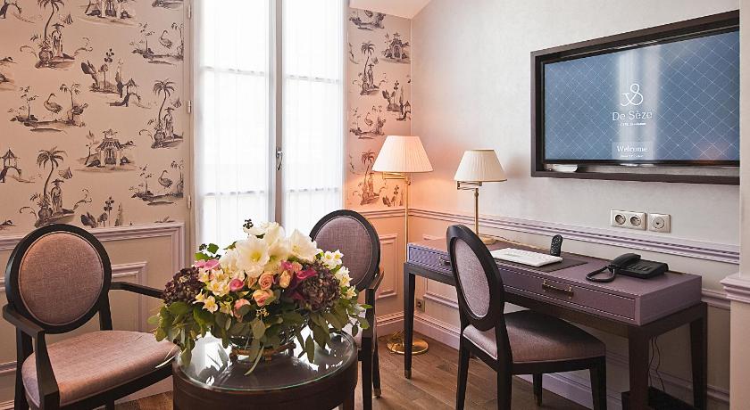 Image of Deluxe Double Room 9