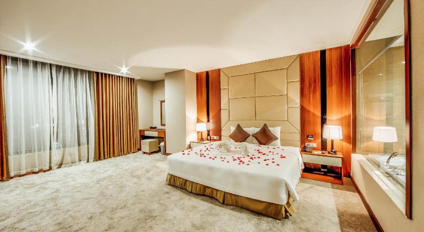 Ảnh của Suite Hạng Tổng Thống (Presidential Suite) 7