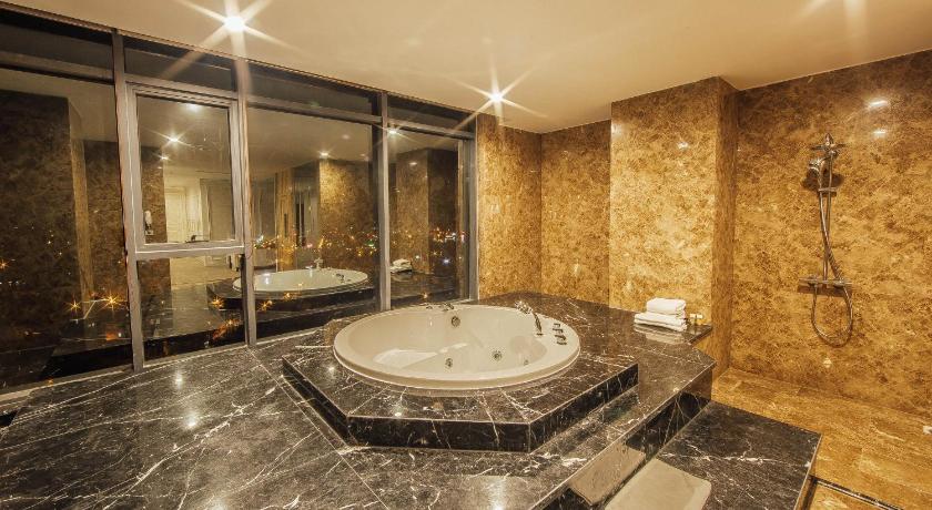 Ảnh của Suite Hạng Tổng Thống (Presidential Suite) 15