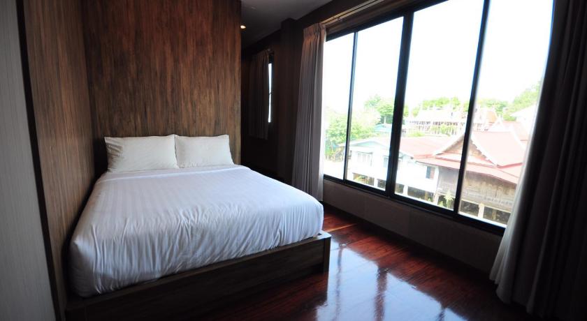 Image of Deluxe Queen Room 4
