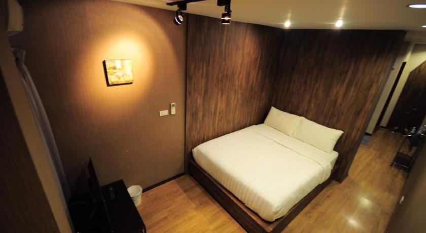 Image of Deluxe Room 5