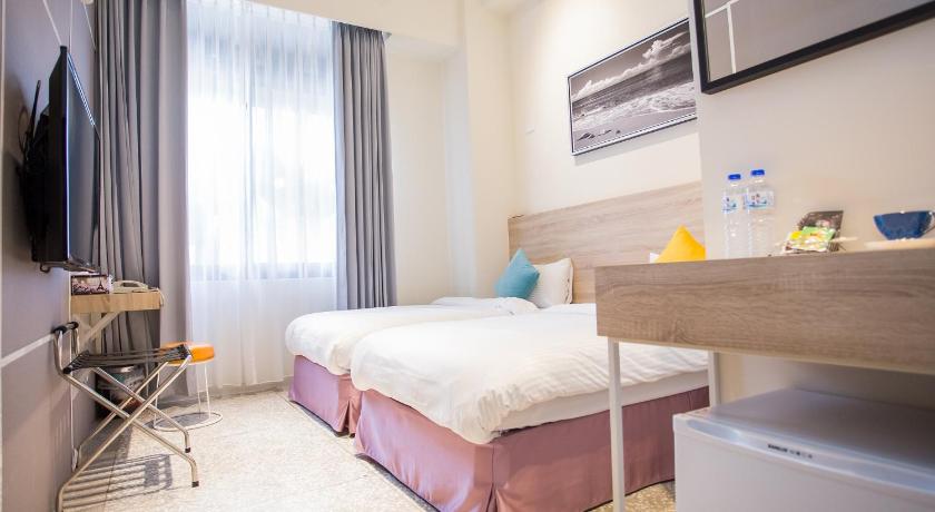 Image of Standard Twin Room 0