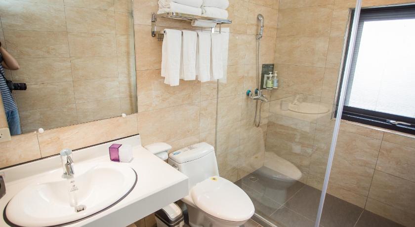Image of Standard Quadruple Room 14