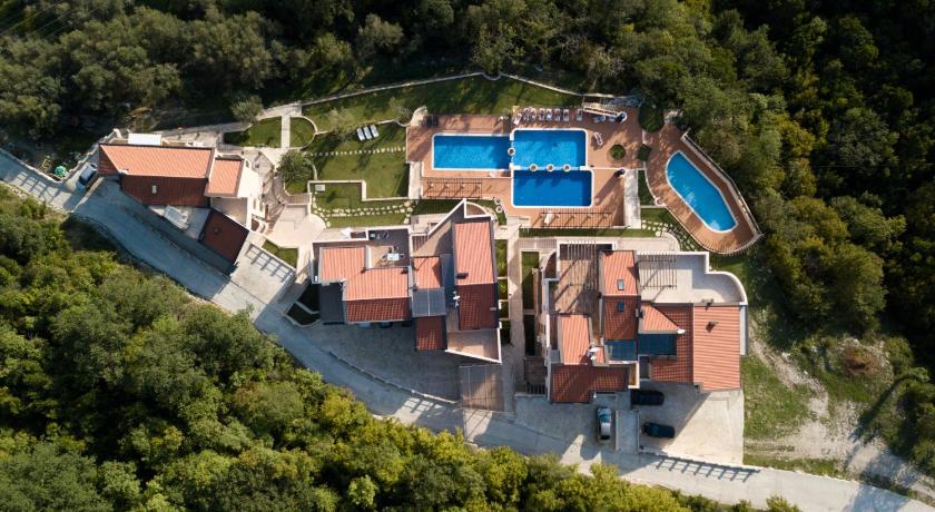 Complex Adria Montenegro — Hotel in Herceg Novi