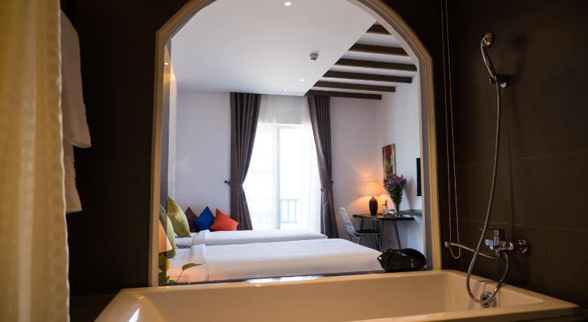 ダナン Santori Hotel Danang Bay 3つ星 ホテル プール