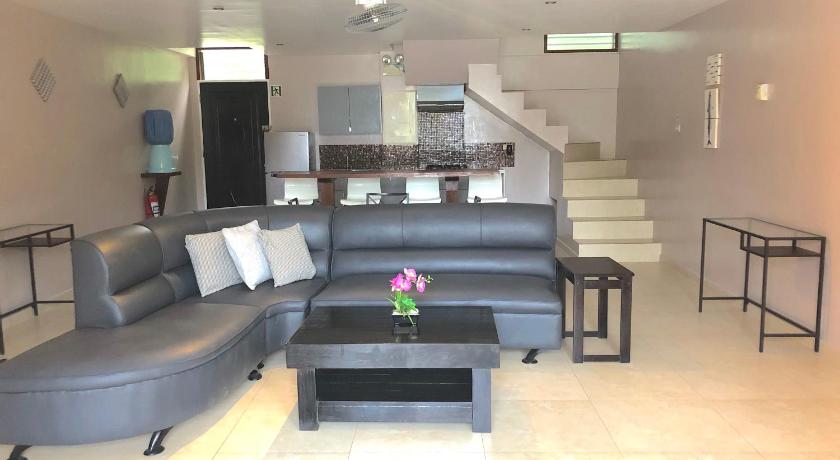 Image of 3 Bedroom Family Suite 8