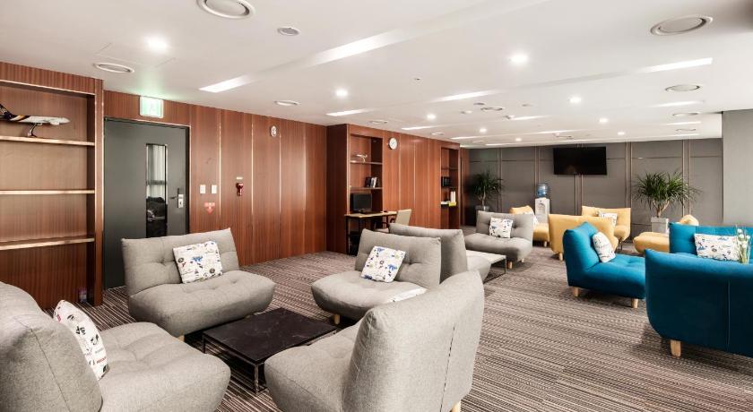 Incheon Golden Tulip Incheon Airport Hotel & Suite Hotel lobby