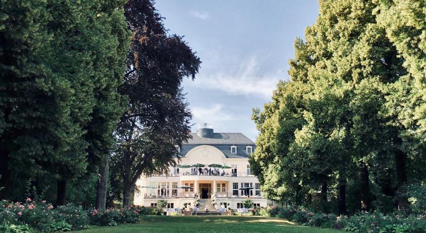 Hotel Schloss Teutschenthal — Hotel in Teutschenthal