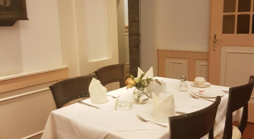 Hotel Restaurant Knechtstedener Hof photo