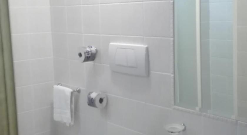 Фото: Просторный одноместный номер (Large Single Room) 2