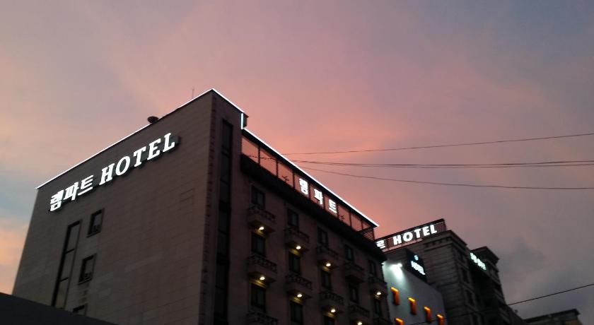Rampart Hotel photo