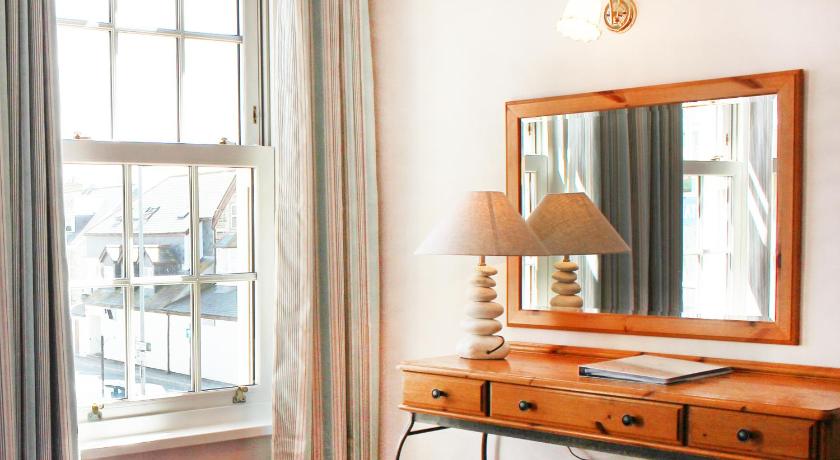 Image of Twin Room 10