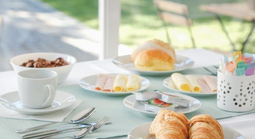 4U Lisbon Airport Suites - 56