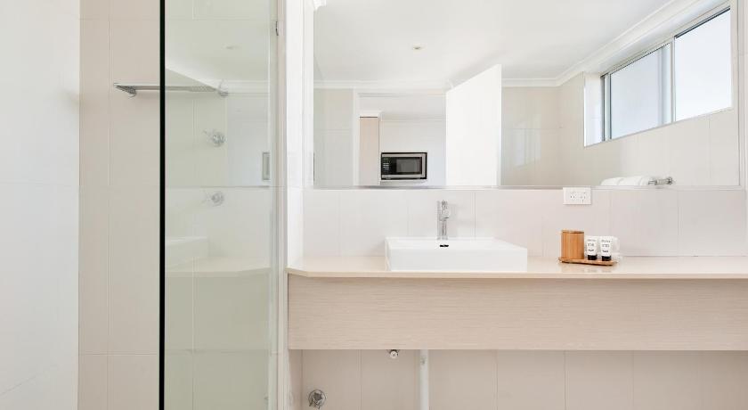 Image of Gardenview Queen 2