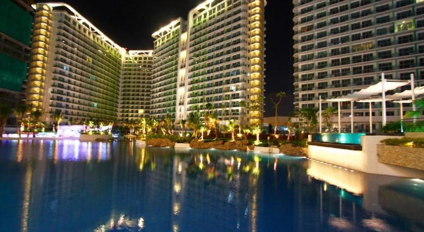 Azure C6 WAVEPOOL Balcony Wifi near Mall Airport MULTIPL UNITS — Hotel in Manila