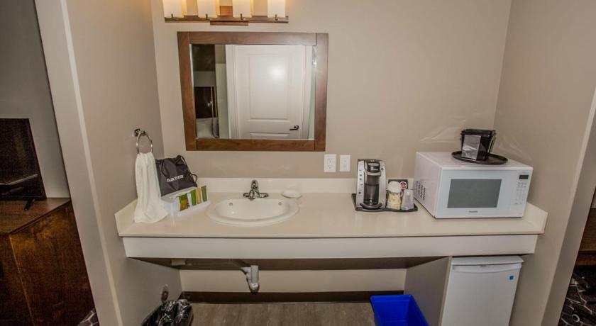 The Souris Hotel photo