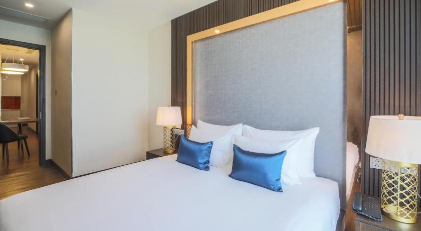 Image of Three-Bedroom Apartment - Afternoon Tea Included 6
