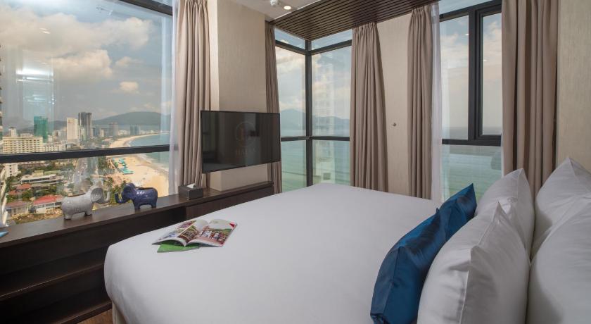 Image of Three-Bedroom Apartment - Afternoon Tea Included 0