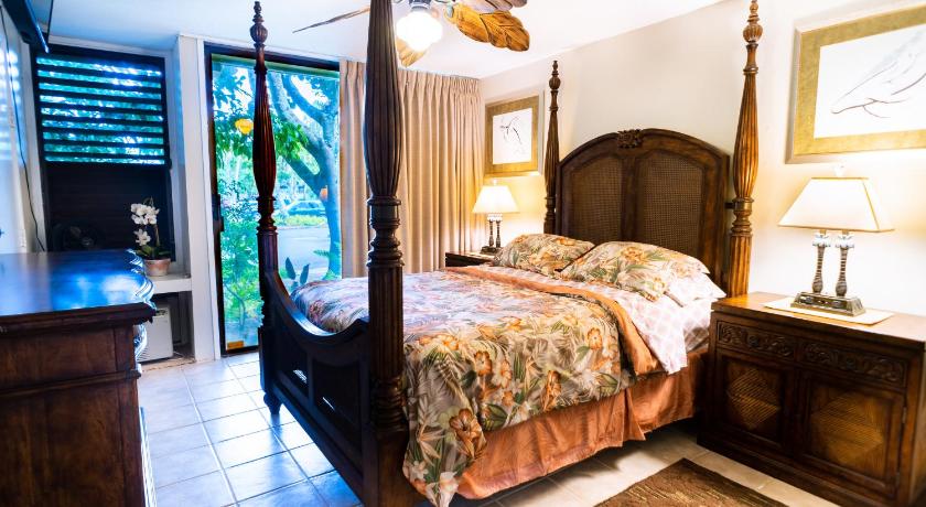 Elegant Turtle Bay Condo photo