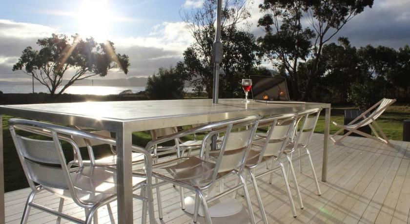 Boomers Retreat, Alonnah, Bruny Island photo