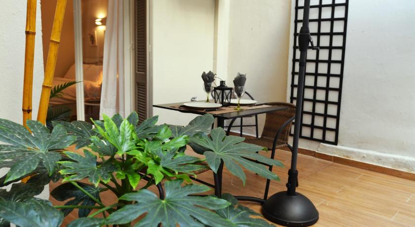 Studio Posh with garden in Kolonaki photo
