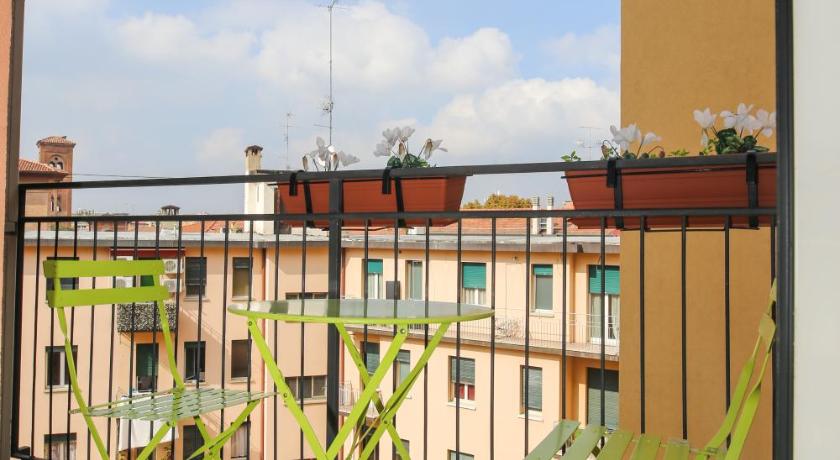 Peaceful apartment in the heart of Bologna photo