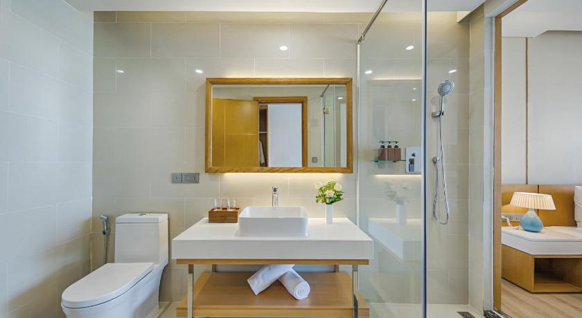 Image of Grand 2-Bedroom Suite Ocean View with Balcony - Daily Laundry Inclusive 6