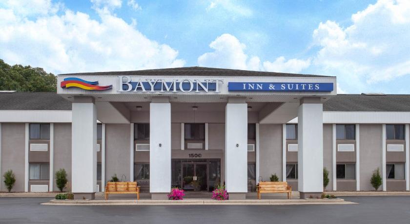 Baymont by Wyndham Grand Haven photo