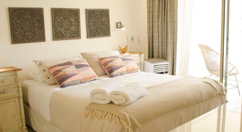 Loica Suites III photo