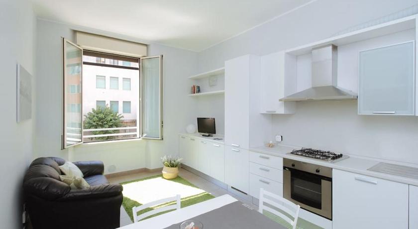 Spacious and new apt in Citta Studi — Hotel in Milan