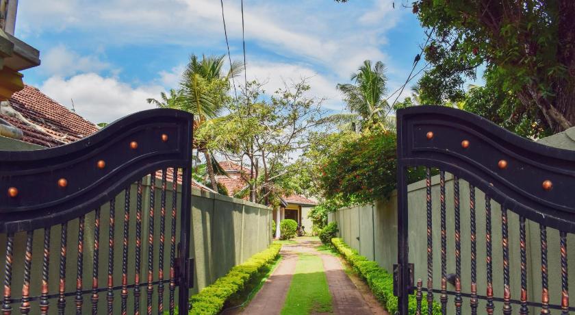 Agasthi Airport Close — Hotel in Negombo