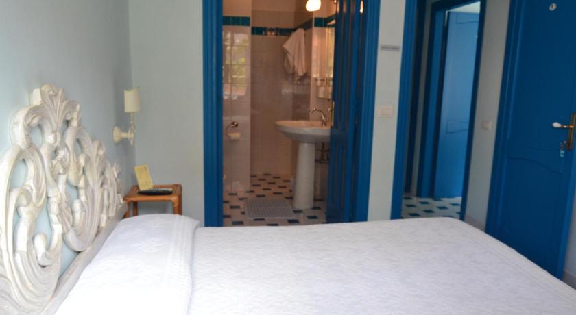 Hotel La Lampara photo