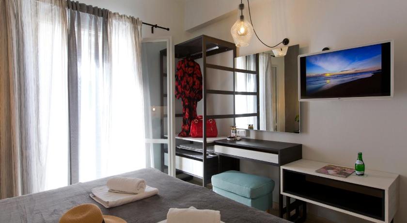 LOC HOSPITALITY Urban Suites photo