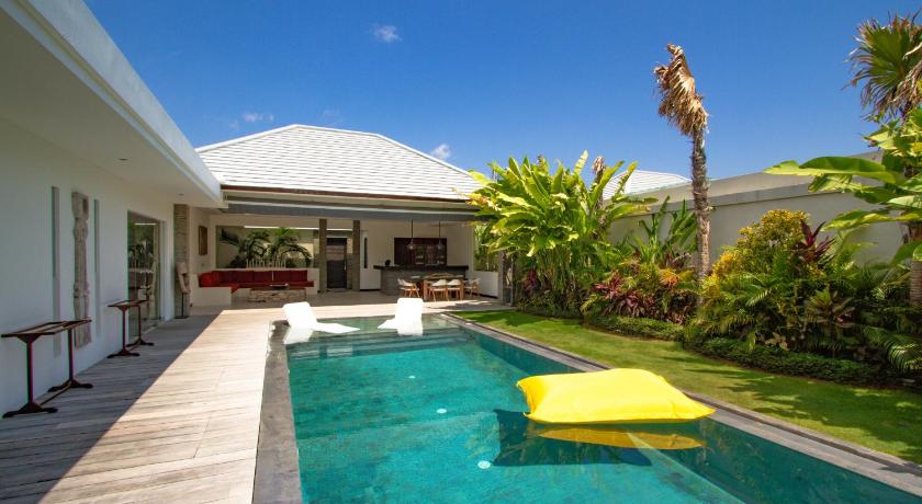 Villa Saha photo