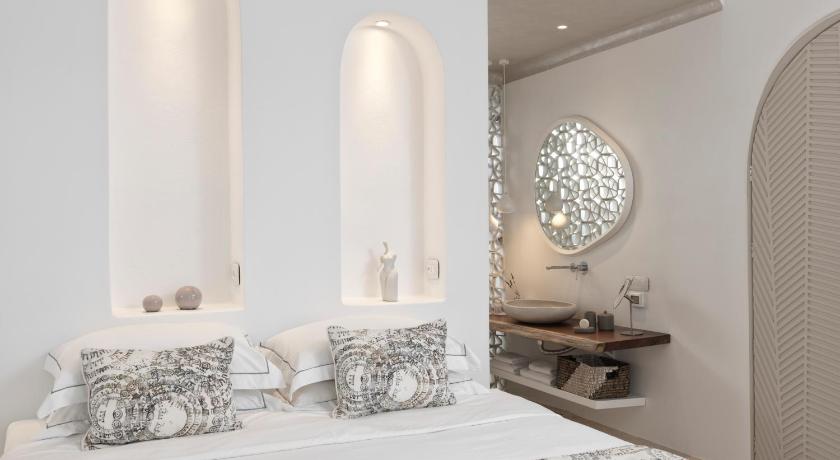 Image of Astra Private Villa with Caldera View 12