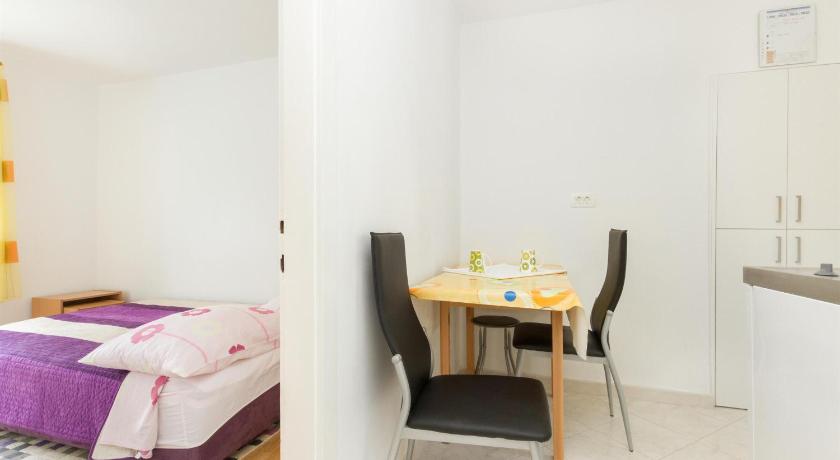 Apartments Varos photo