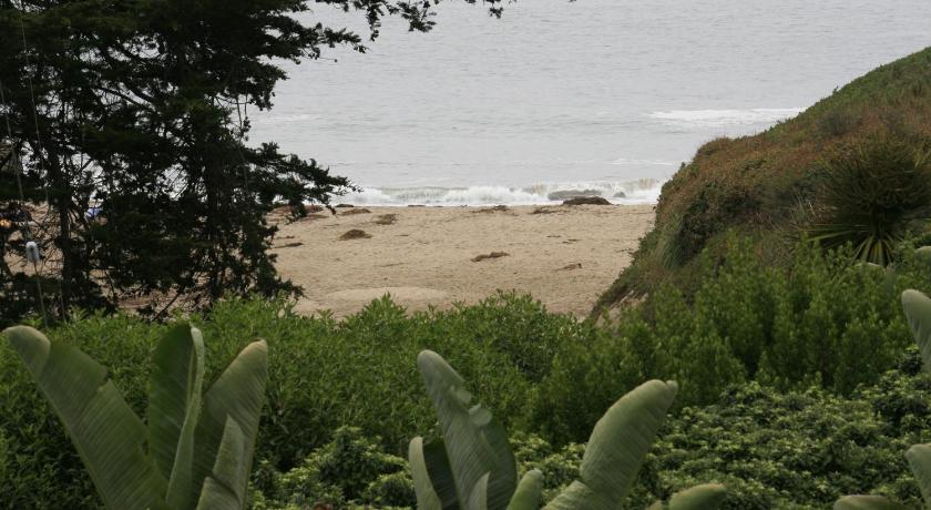 Ocean Echo Inn & Beach Cottages photo