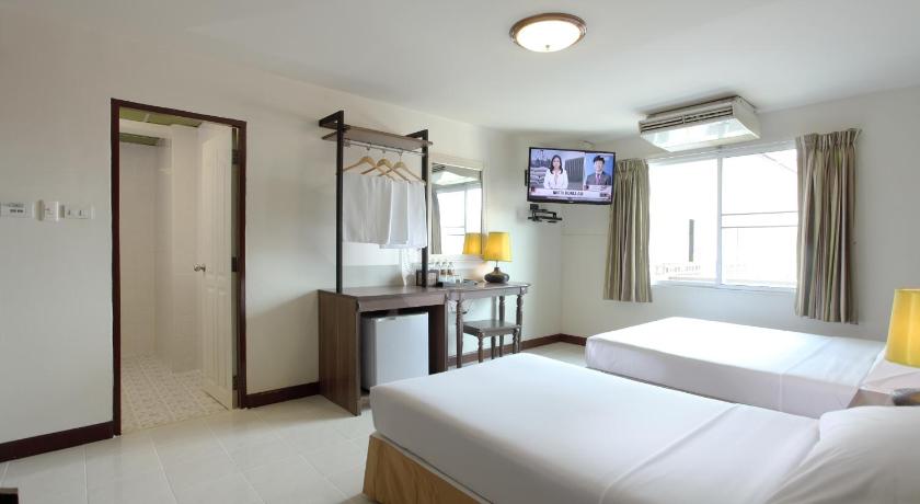 รูปของดีลักซ์ สำหรับ 3 คน (Deluxe Triple Room) 4