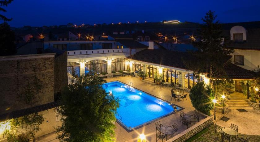 The Elite - Oradea's Legendary Hotel — Hotel in Oradea