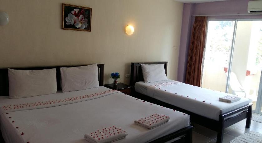 Image of Superior Triple Room 2